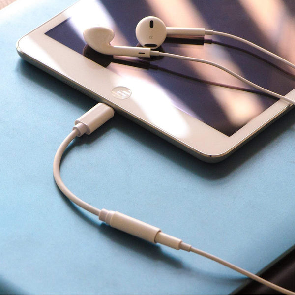 Lightning to Aux iPhone Adapter (A02)