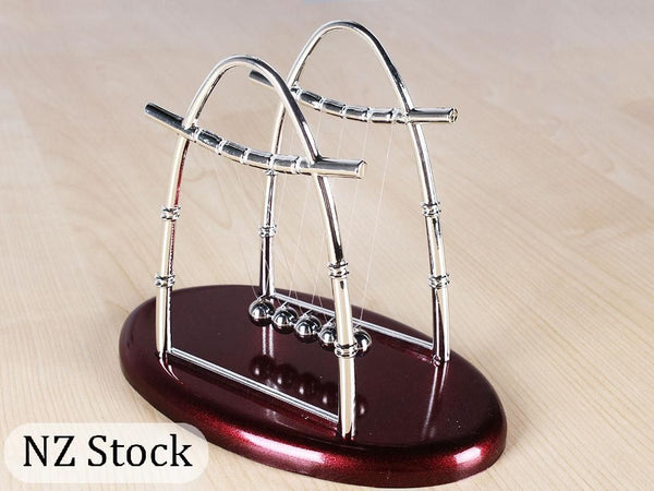 Newtons Cradle balance balls